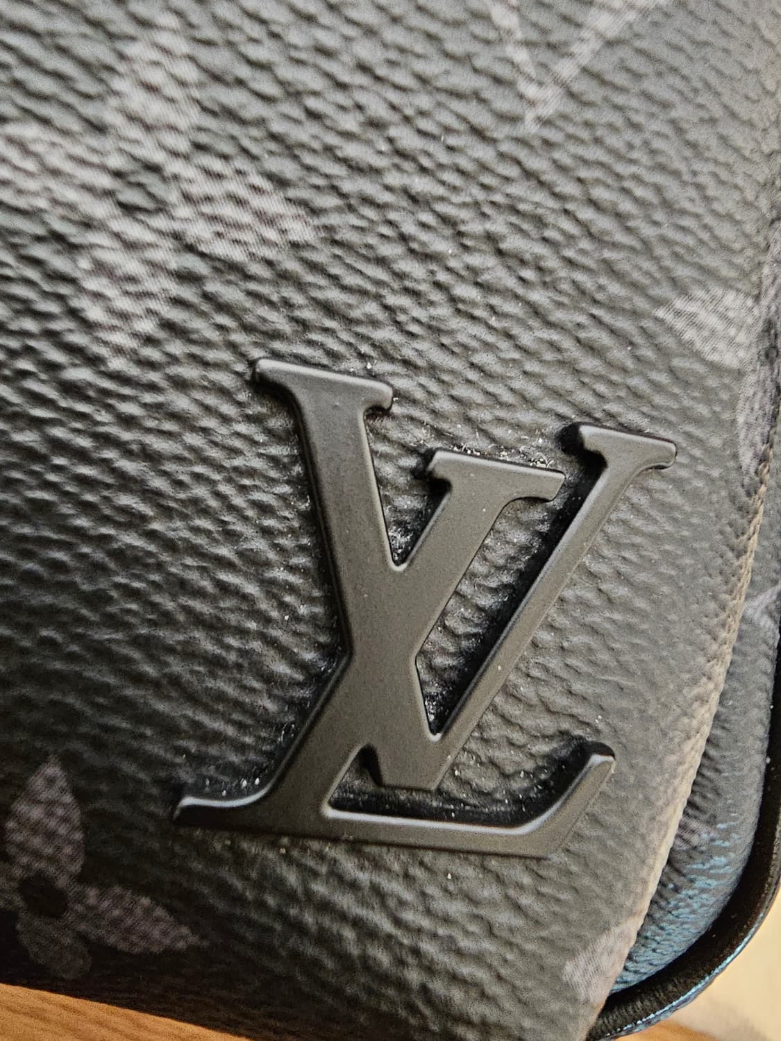 루이비통 이클립스 에비뉴 슬링백PM 신형 상품이미지10