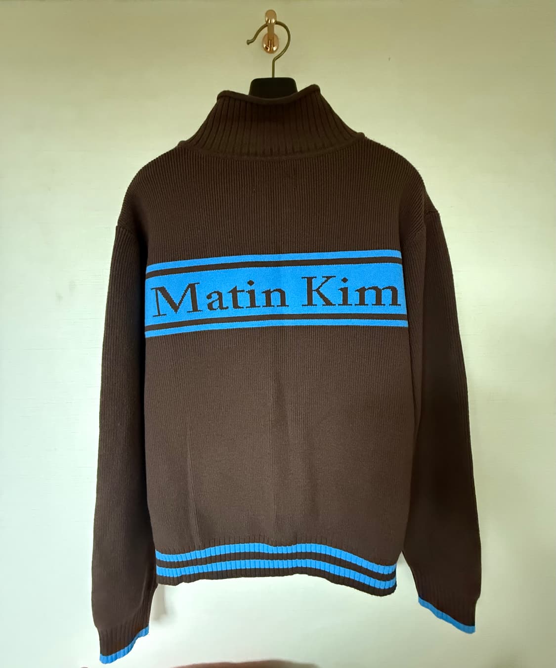 마뗑킴 스펠 포인트 스트라이프 가디건 L사이즈 상품이미지1