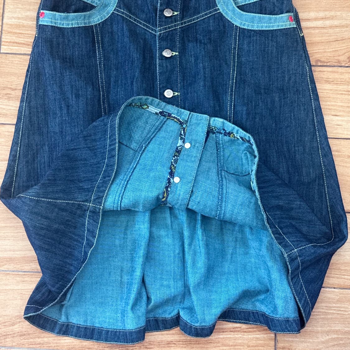 포레스트 자수 데님 버튼 스커트 상품이미지5