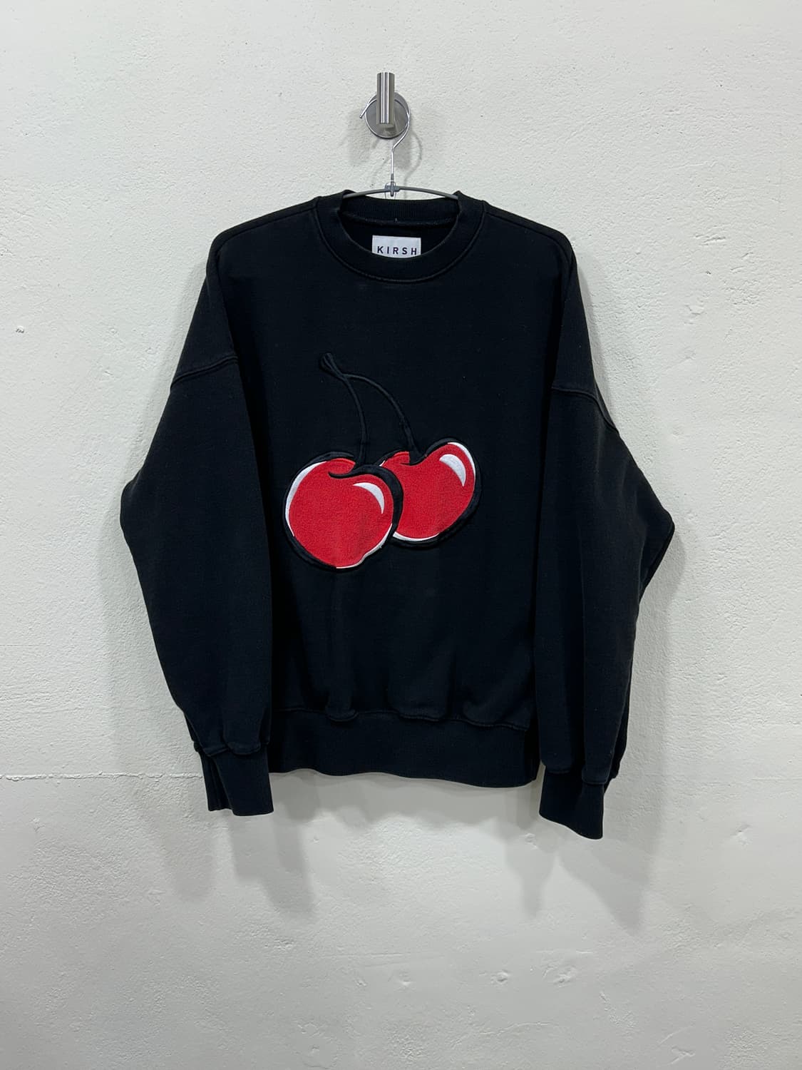 키르시 빅체리 맨투맨 상품이미지1