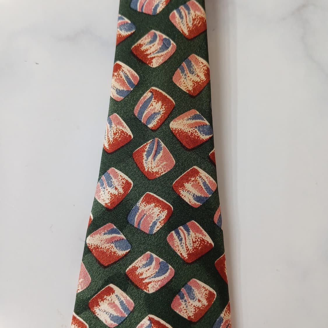 아쿠아스큐텀 실크 그린 패턴 넥타이 9.6cm B등급 A19321
 상품이미지7