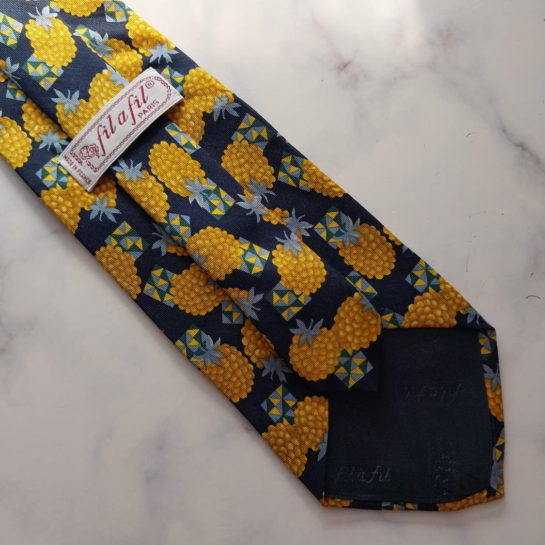 필아필 실크 네이비&옐로우 파인애플 넥타이 9.5cm A+등급 K1350 상품이미지8