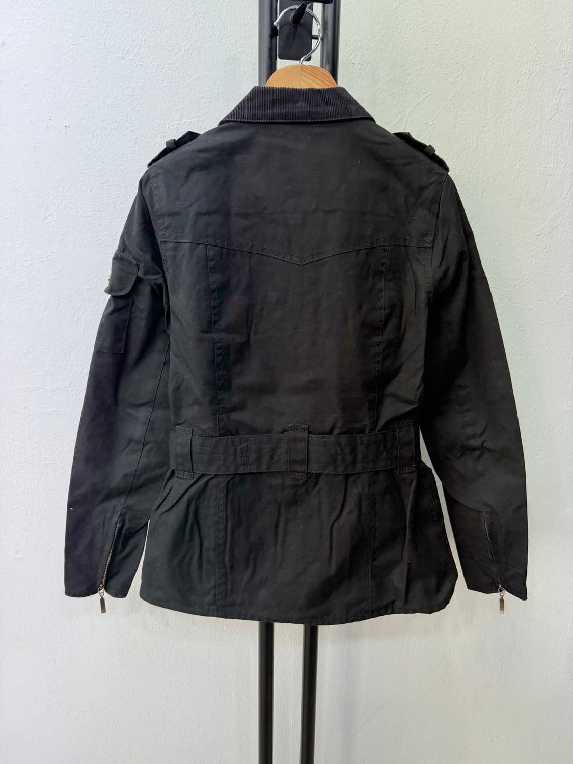 정품) 바버 인터내셔널 새제품급 왁싱 블랙 자켓 XS 상품이미지6
