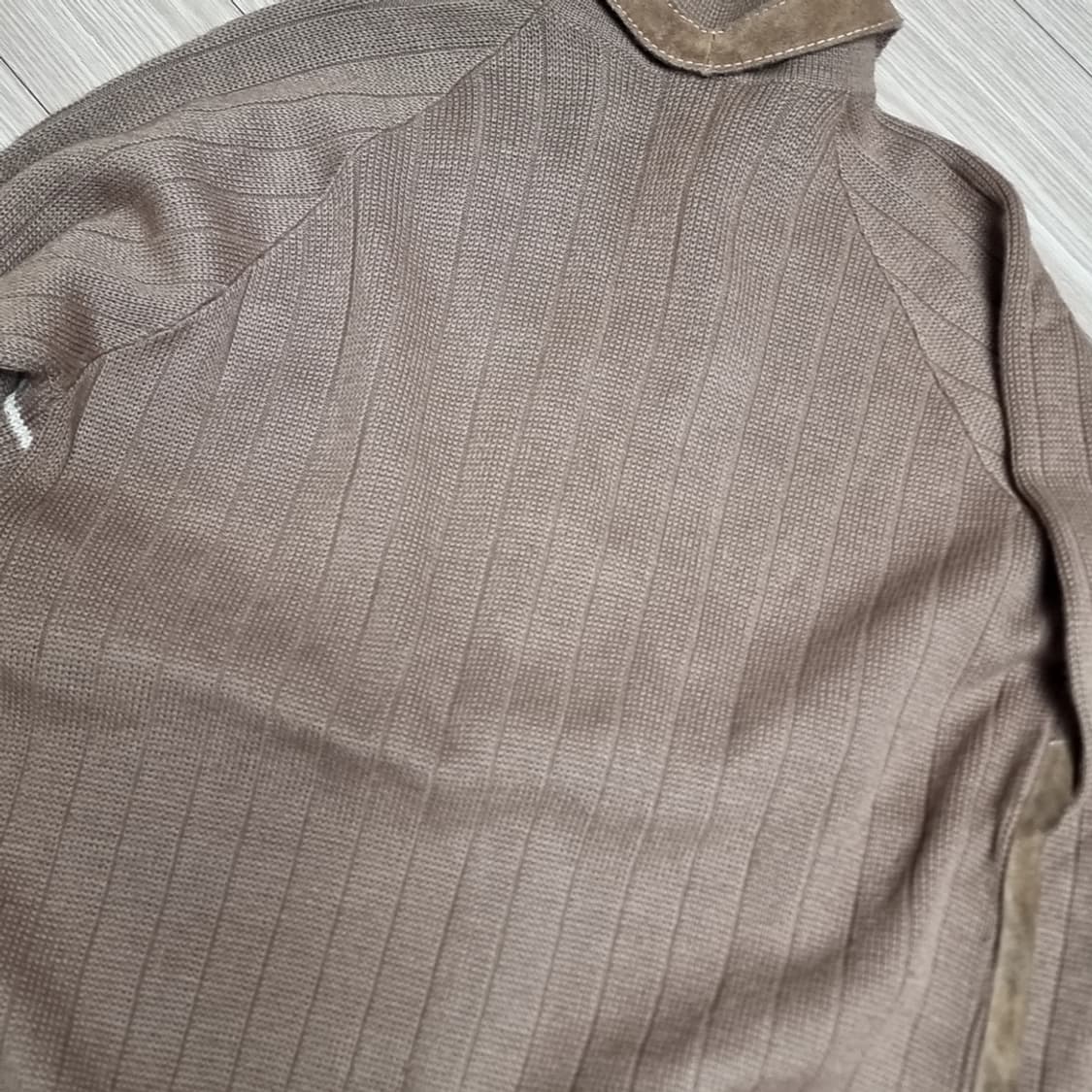 가비치gabicci 리얼소가죽스웨이드 니트 브라운 풀오버(남성S 여성L) 상품이미지5