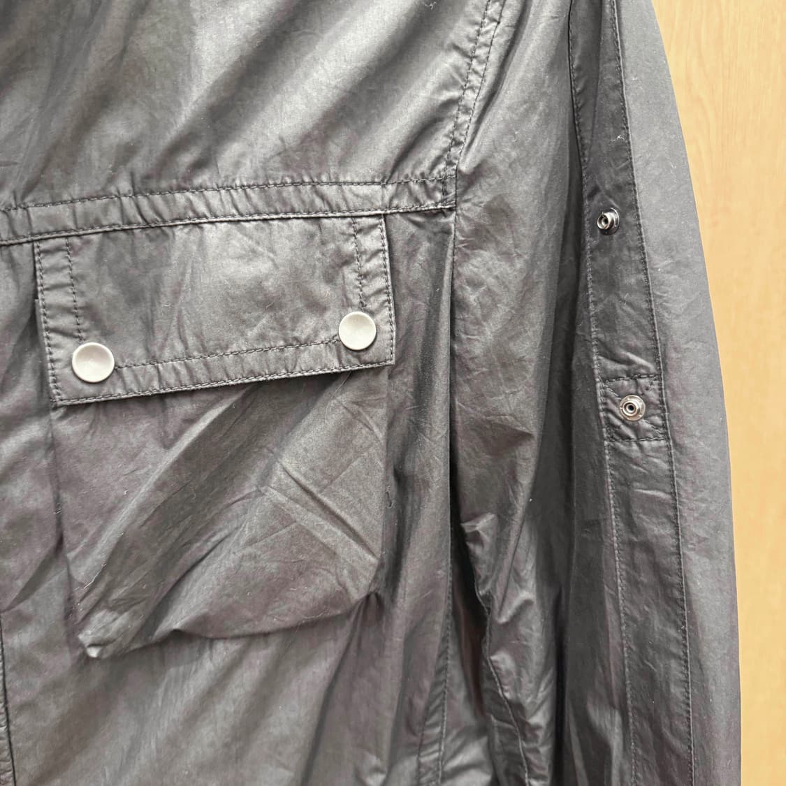 DKNY M라인 나일론 집업 자켓 하이넥 멀티포켓 디테일 블랙 상품이미지6