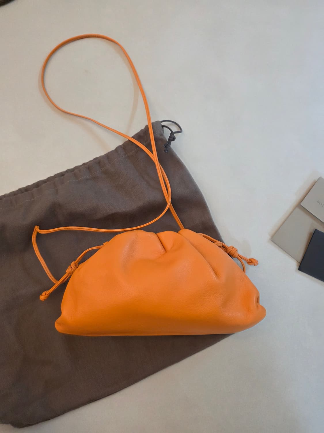 정품 보테가베네타 만두백 오렌지 상품이미지7