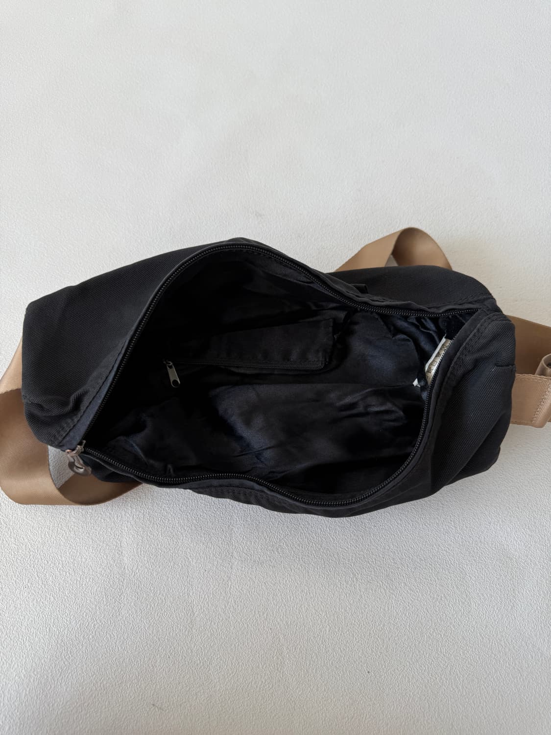 나이키(NIKE) 트위스트 원통백 상품이미지5