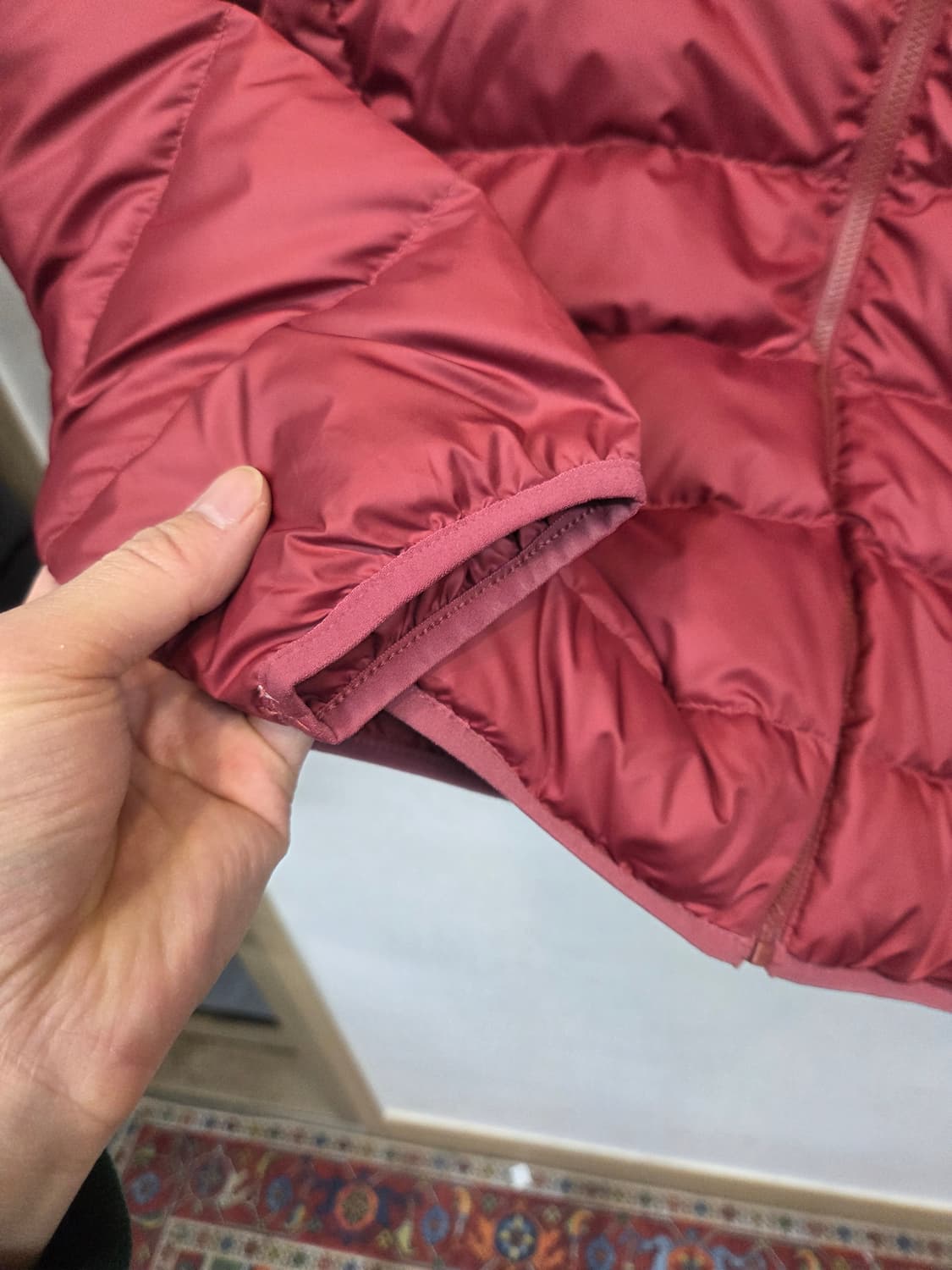 아디다스 에센셜 삼선 덕다운 경량패딩 L xl 버건디 상품이미지5