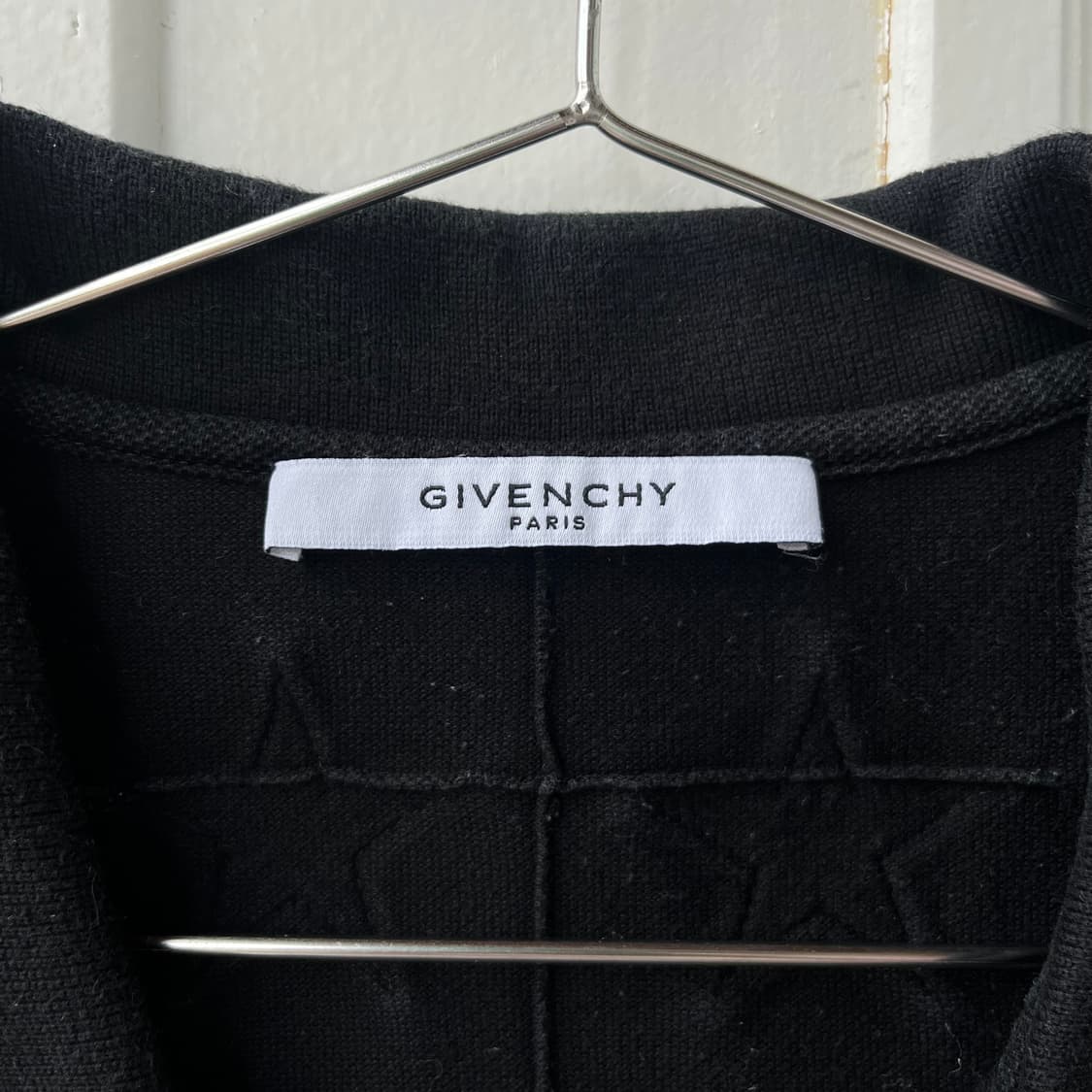 Givenchy 지방시 스타 패치 폴로 코르티스 건호 착용 상품이미지5