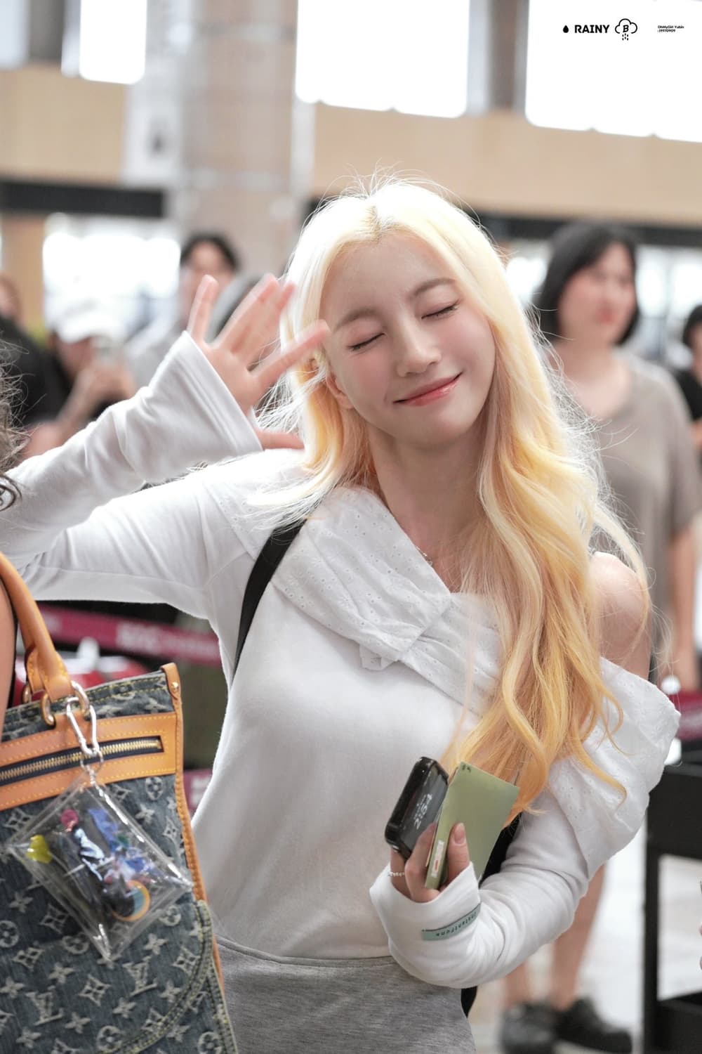 (새상품)인스턴트펑크 오프숄더 레이스 롱슬리브 화이트 상품이미지3
