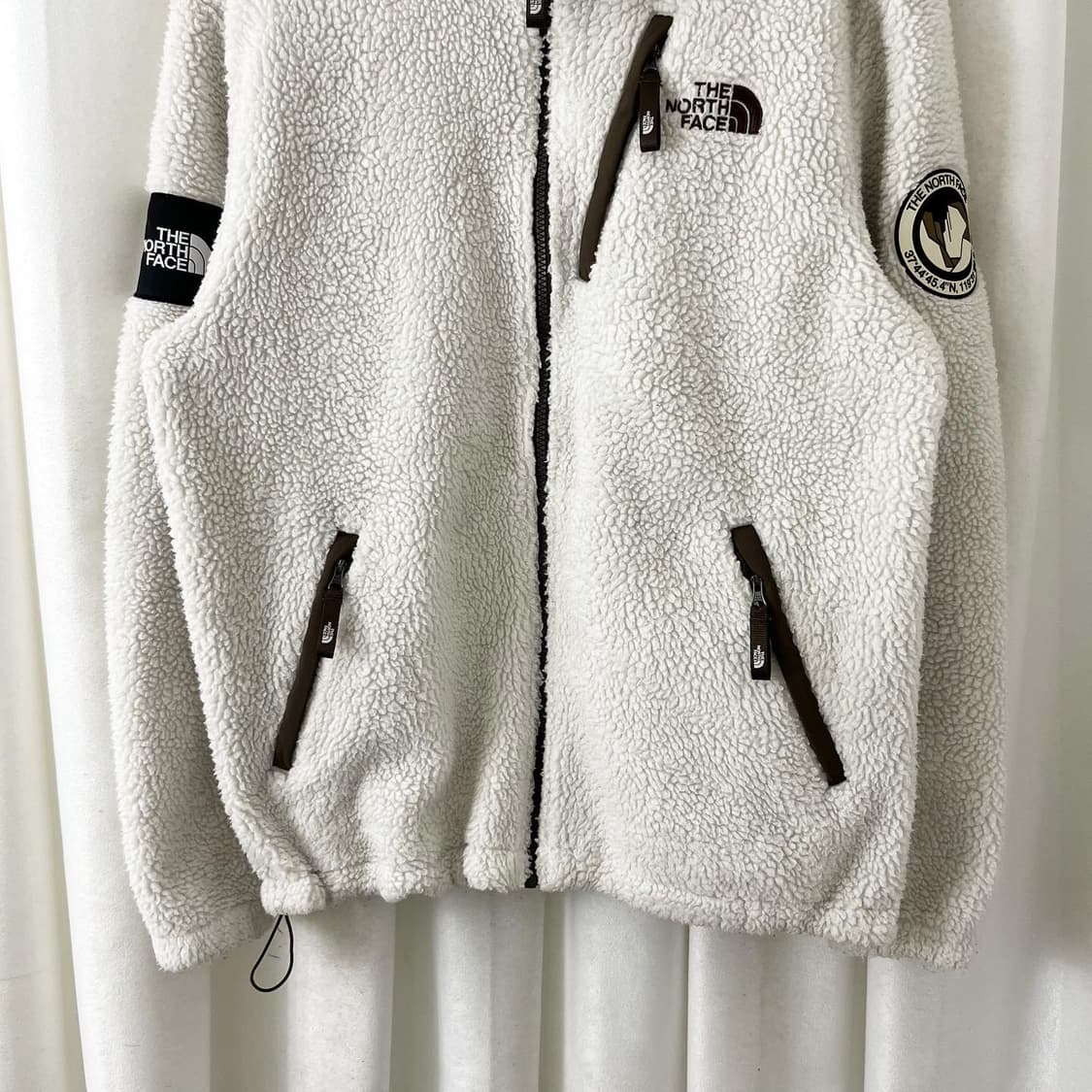 노스페이스 화이트 플리스 집업 자켓 상품이미지4