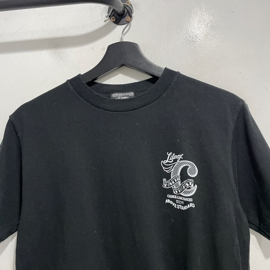 로고 프린팅 반팔티 상품이미지4