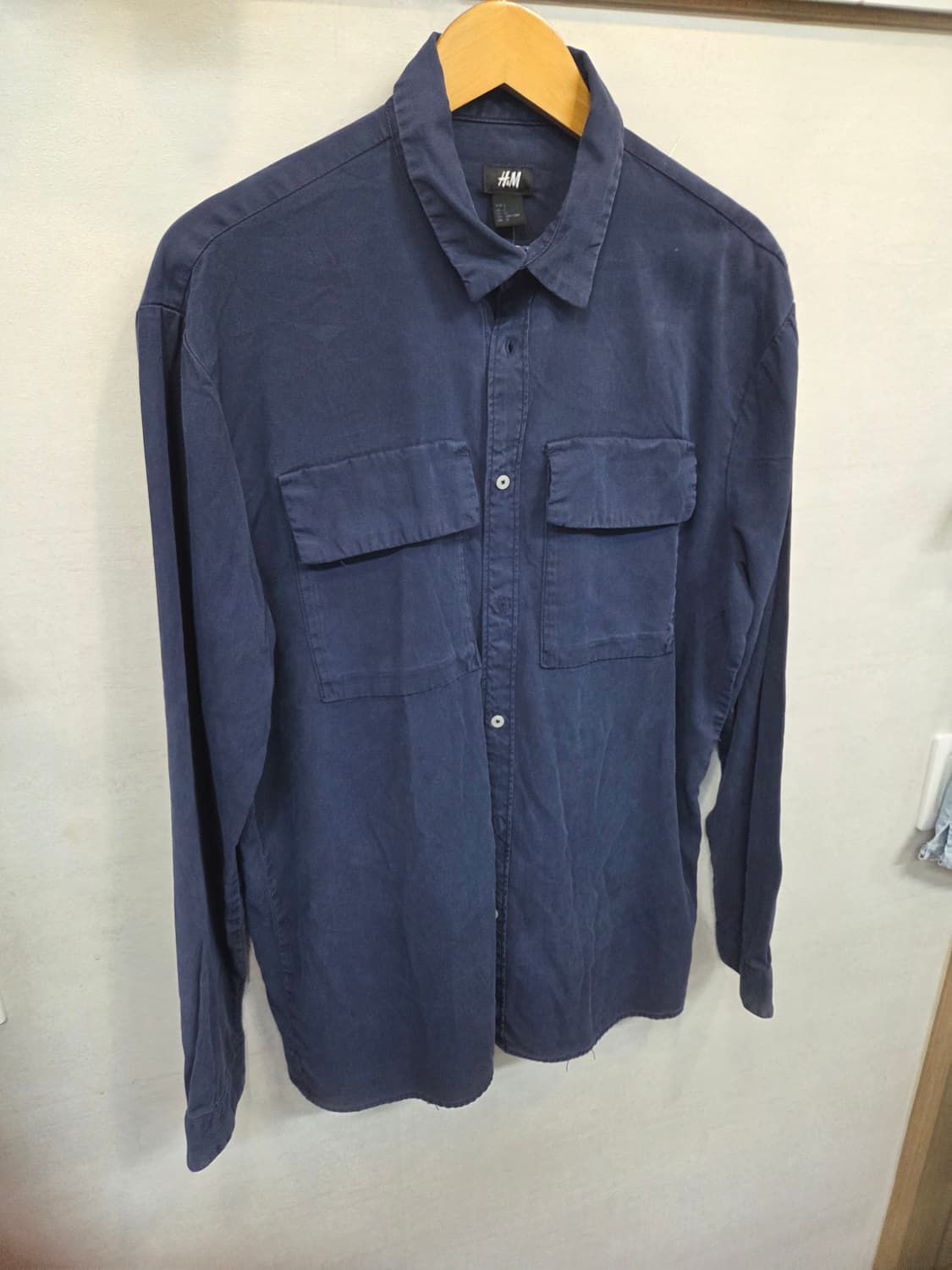 에이치앤엠 셔츠긴팔 스웨이드느낌 L 상품이미지4