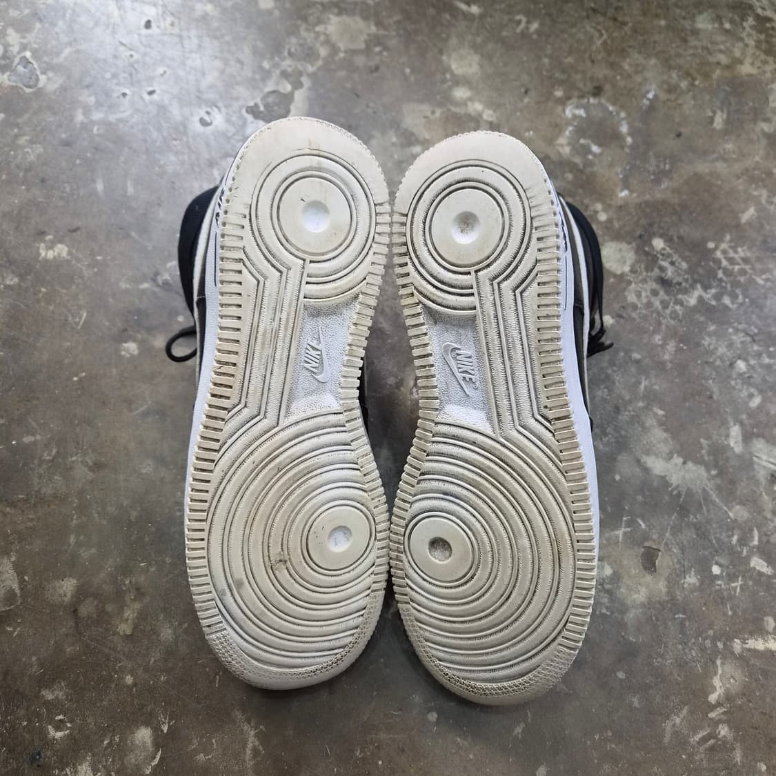 260) 나이키 에어포스 퍼펙트블랙 운동화 스니커즈 상품이미지6