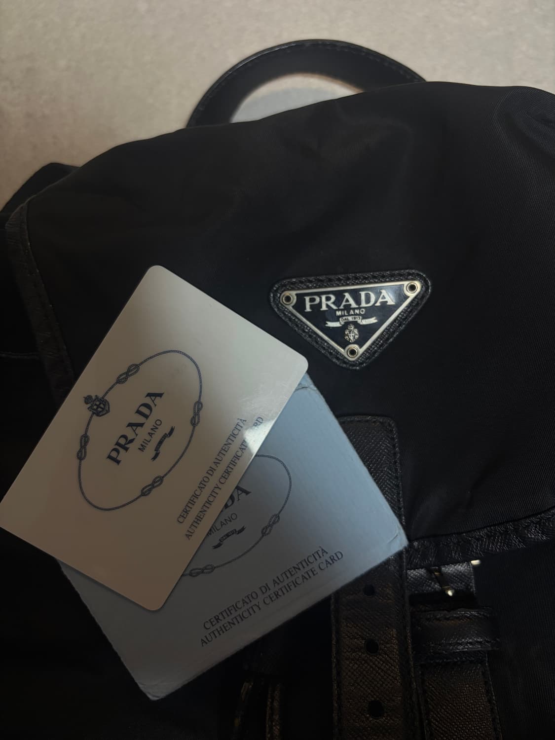 (정품) (개런티카드 0) 프라다 나일론 백팩 판매합니다 상품이미지2