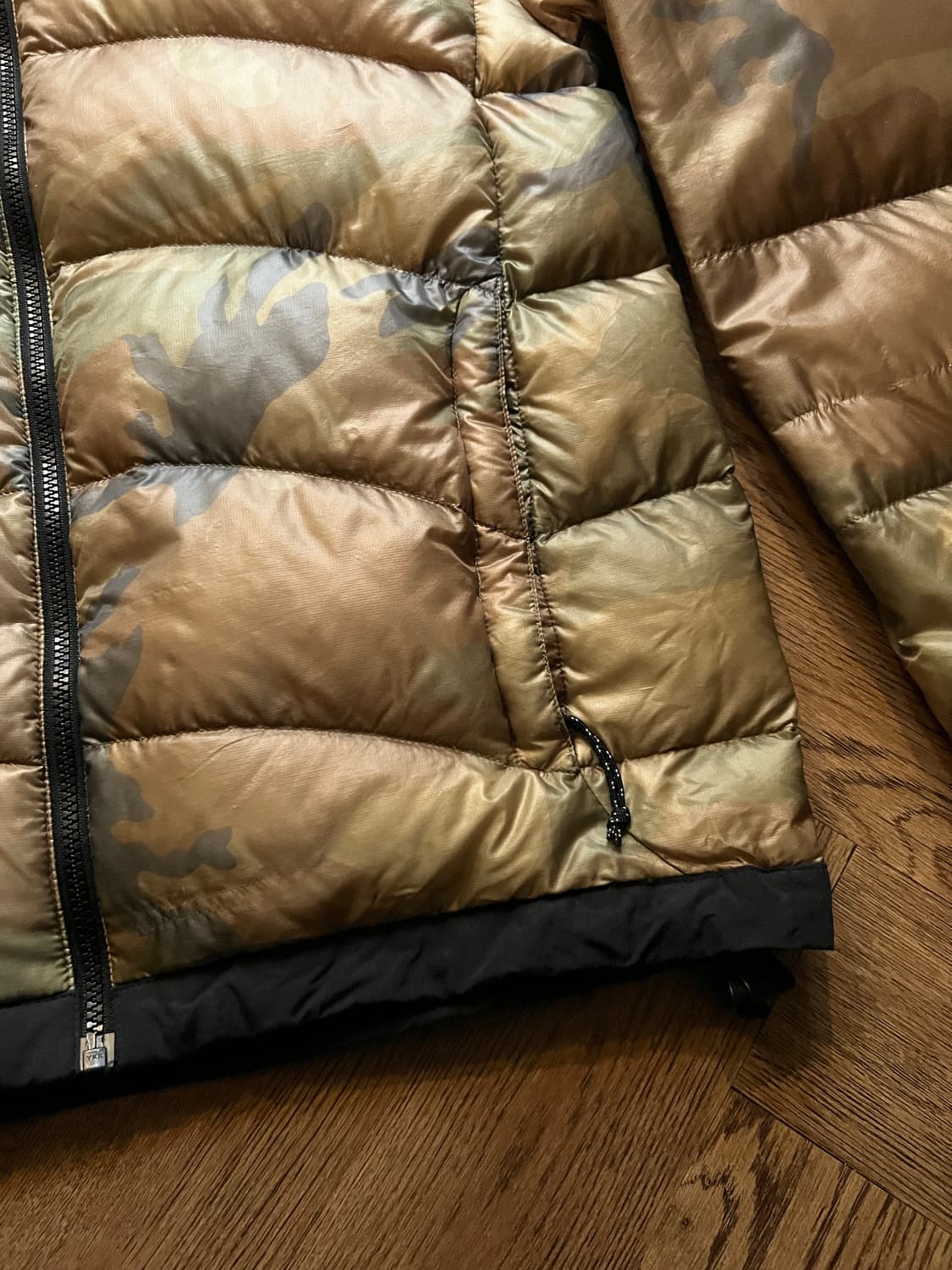 [M]노스페이스 재팬 써밋 아콘 카구아 카모 경량 패딩 상품이미지4