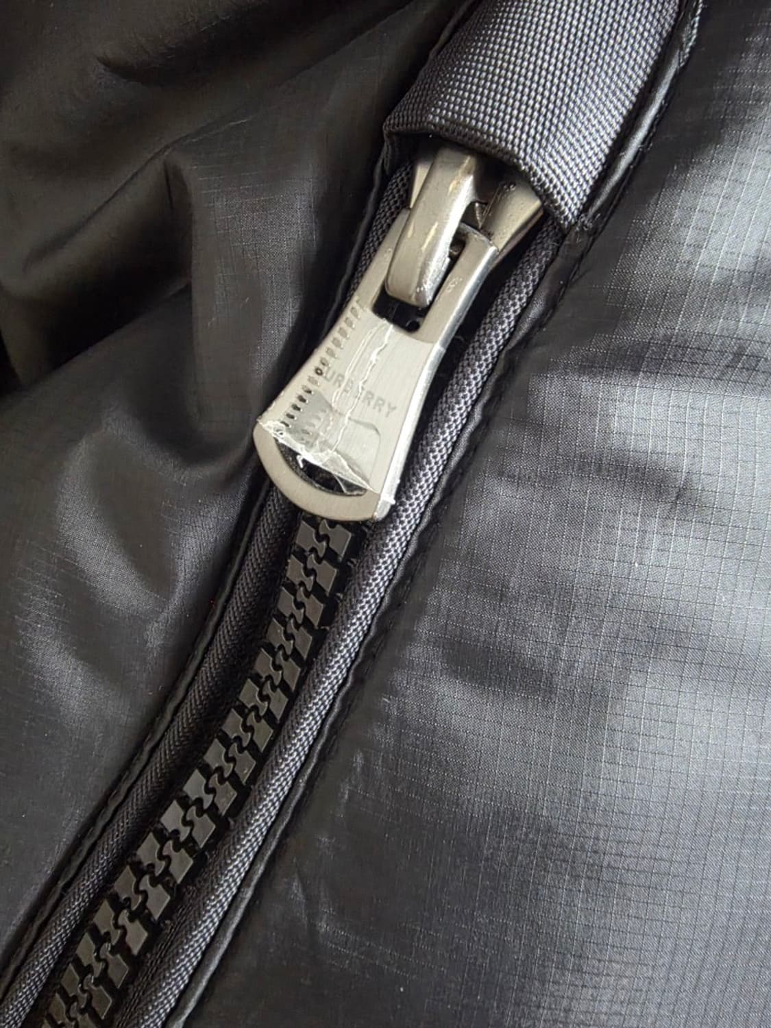 버버리 패딩 XL 새상품급 상품이미지4