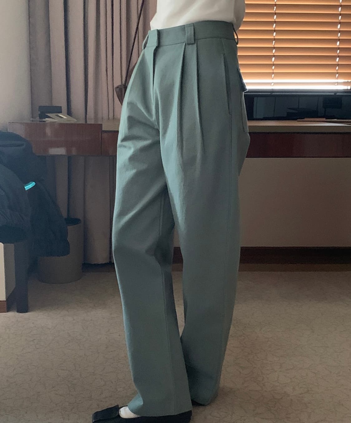 민트 코튼 턱 팬츠 상품이미지4