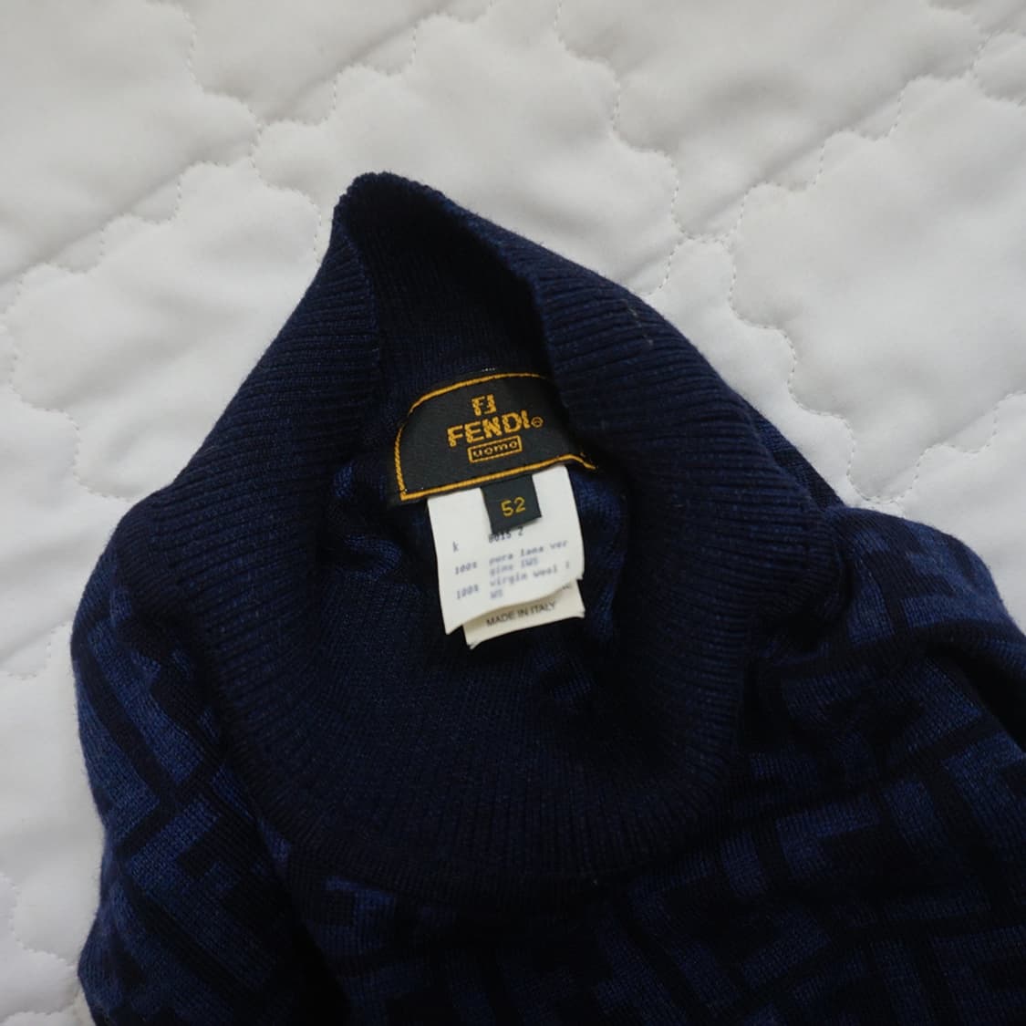 이태리정품 펜디 반폴라 반목 폴라 로고 울 니트 남성 L 사랑봉봉 상품이미지3
