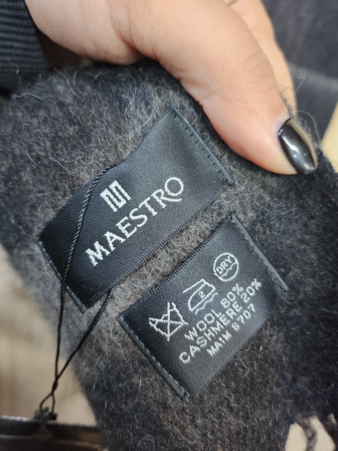 675) 마에스트로 울80 캐시미어20 체크 머플러 상품이미지3