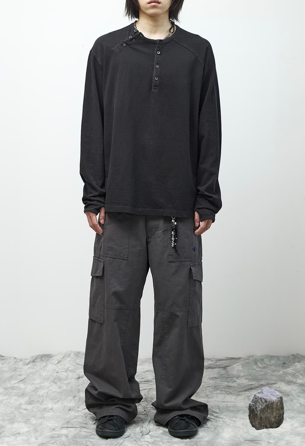 해칭룸 더블 헨리넥 롱슬리브 Bleached Black 2 상품이미지6