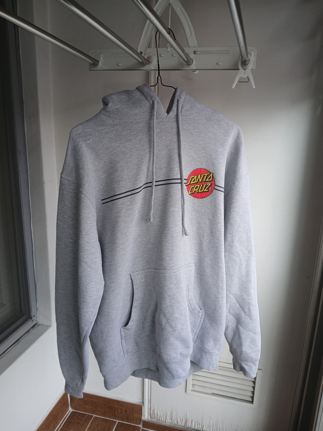 산타크루즈 그레이 후드티 상품이미지1