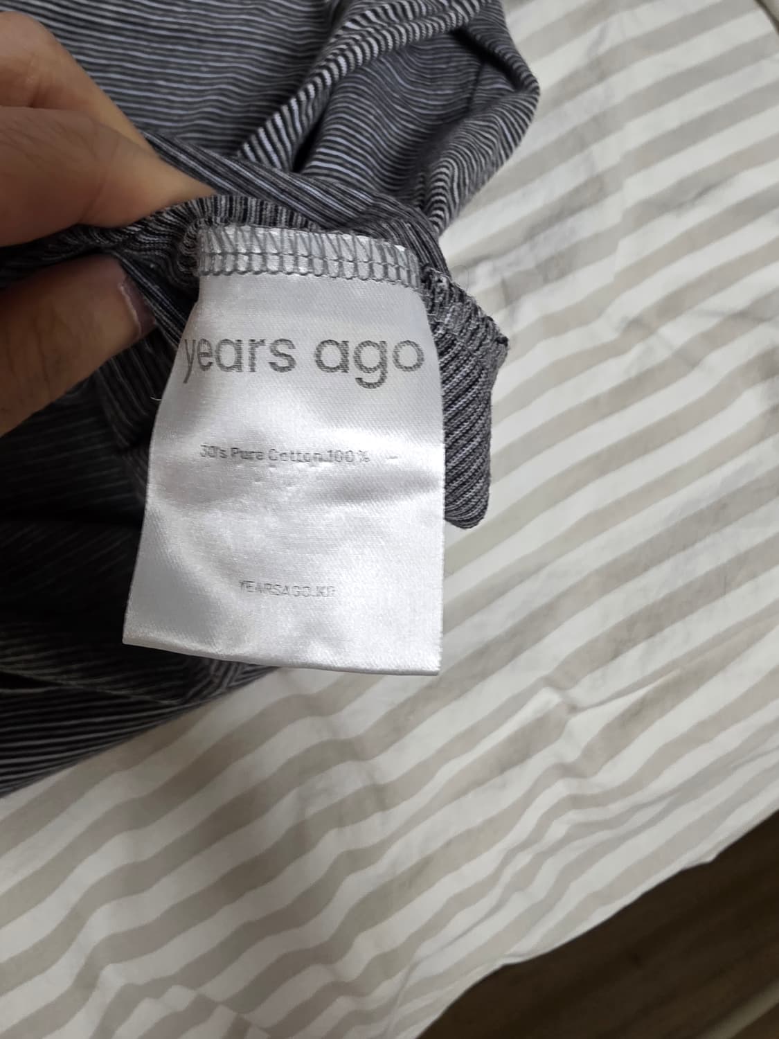 이얼즈어고 핑거홀 스트라이프 모크넥 티(블랙-네이비) L사이즈 상품이미지5