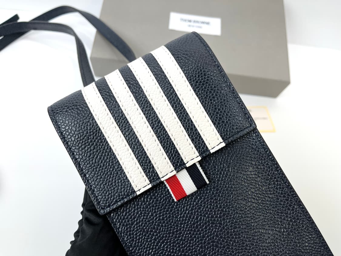 톰브라운 사선 스프라이트 폰 홀더 미니백 상품이미지5