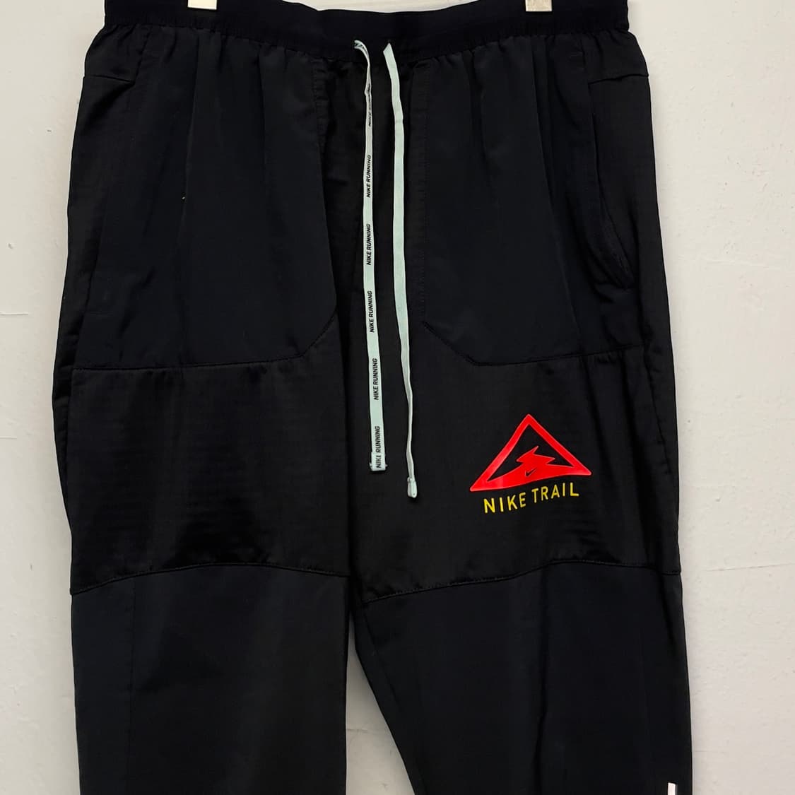 나이키 트레일 러닝 트랙 팬츠 상품이미지2