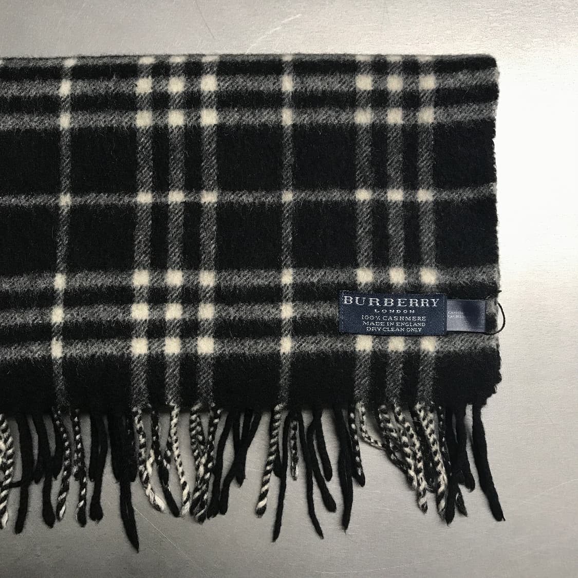 버버리 정품 캐시미어 머플러 블랙 상품이미지3