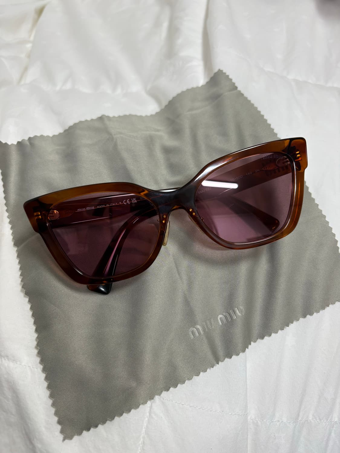 미우미우 선글라스 OMU 02ZS11Q50D 면세점 구매 상품이미지5