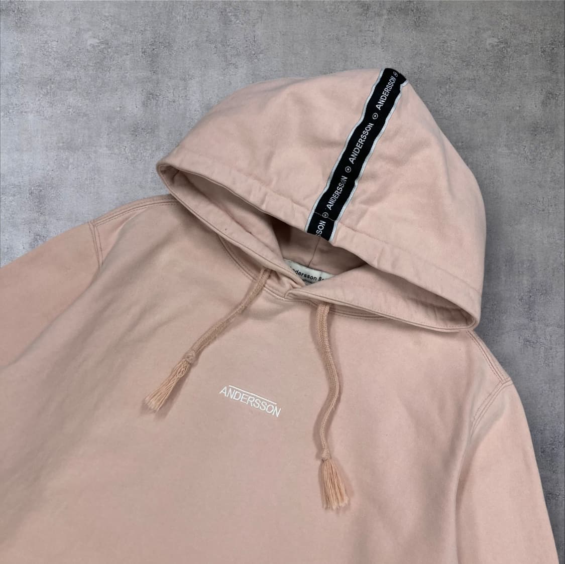 앤더슨벨 핑크 컬러 빅로고 후드티 상품이미지3