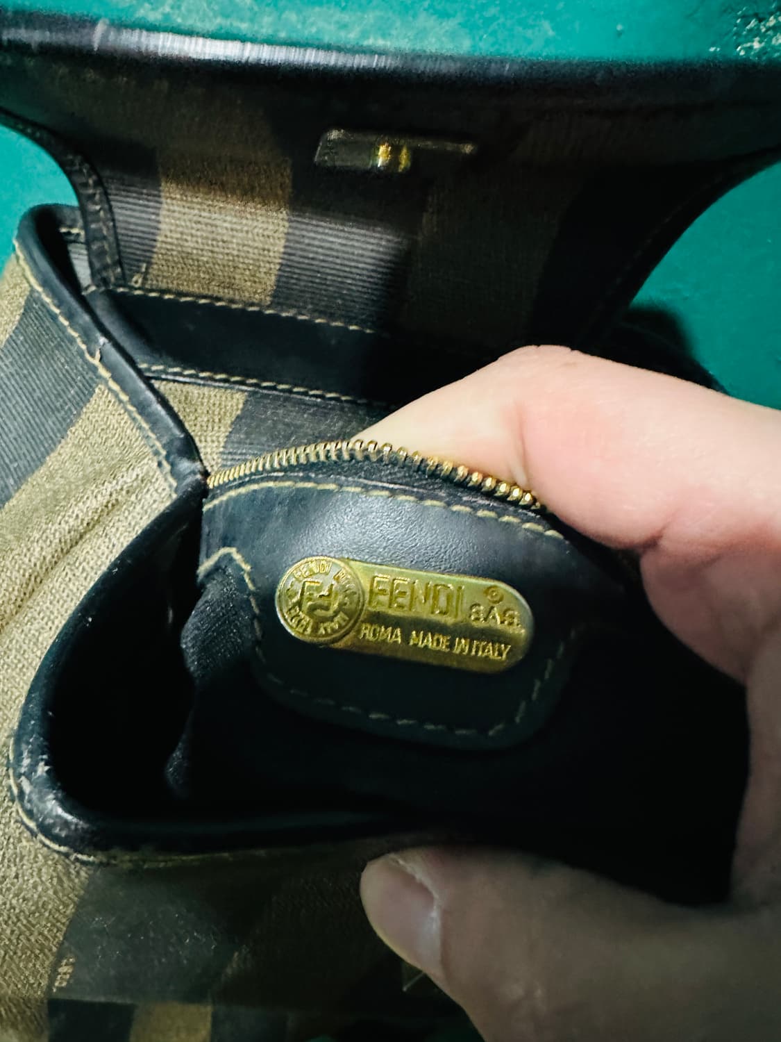 펜디 FF로고 페귄 슬링백 상품이미지9