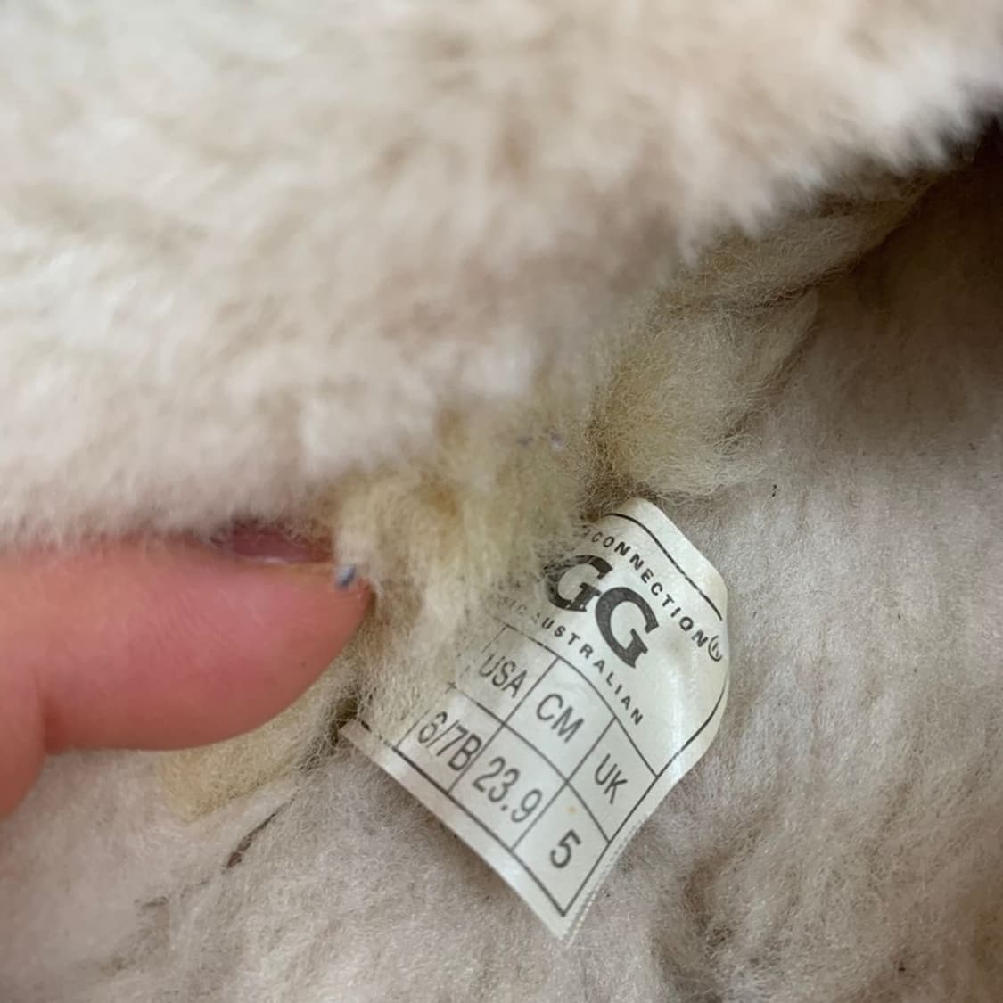 UGG 오즈웨어 양털 슬리퍼 체스트넛 240 상품이미지6