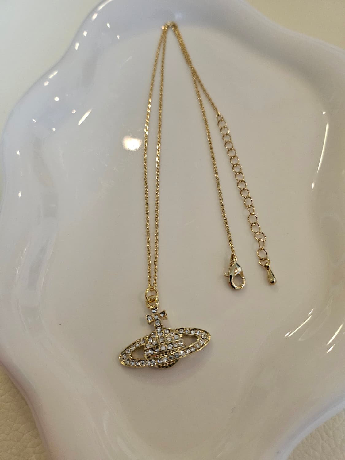 비비안웨스트우드 업사이클링 올큐빅 금장 목걸이 상품이미지3