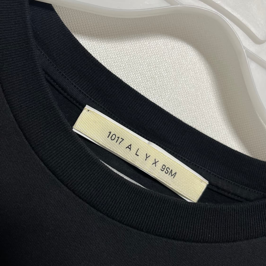 1017 alyx 9sm 반팔 블랙 상품이미지2