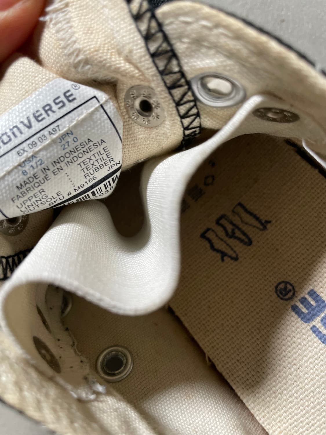 Gilet × Converse  Stud Custom Sneakers 상품이미지6