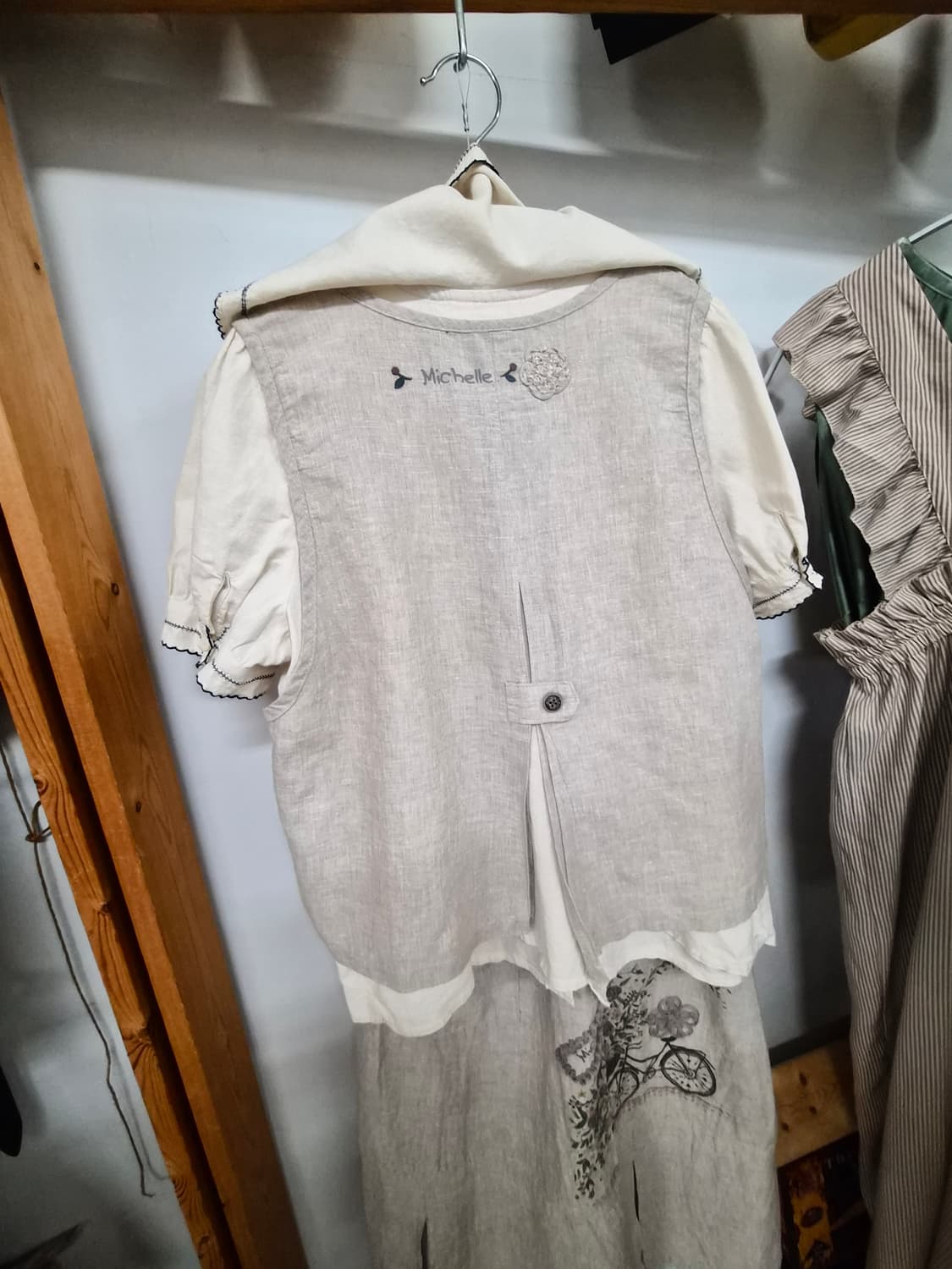 michelle 미셸 린넨 셋업. 린넨 쎄일러 퍼프블라우스 상품이미지4