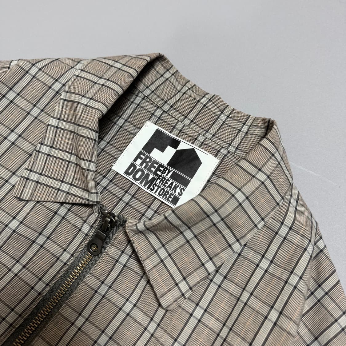 프릭스스토어 FREEDOM 베이지 체크패턴 코튼 드로우코드 블루종 자켓 상품이미지3