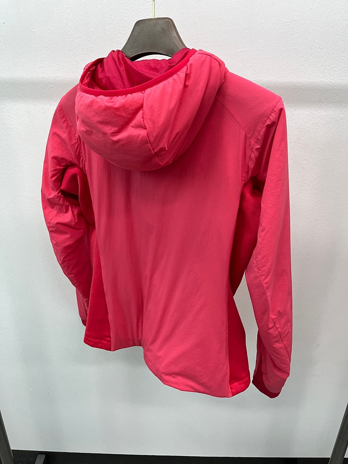 여) 아크테릭스 아톰 LT 패딩자켓  상품이미지5