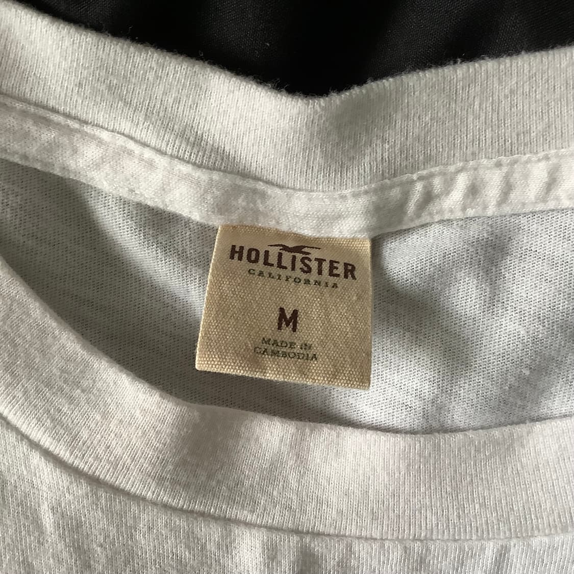 홀리스터 빈티지 화이트 네이비 자수 반팔티 상품이미지4