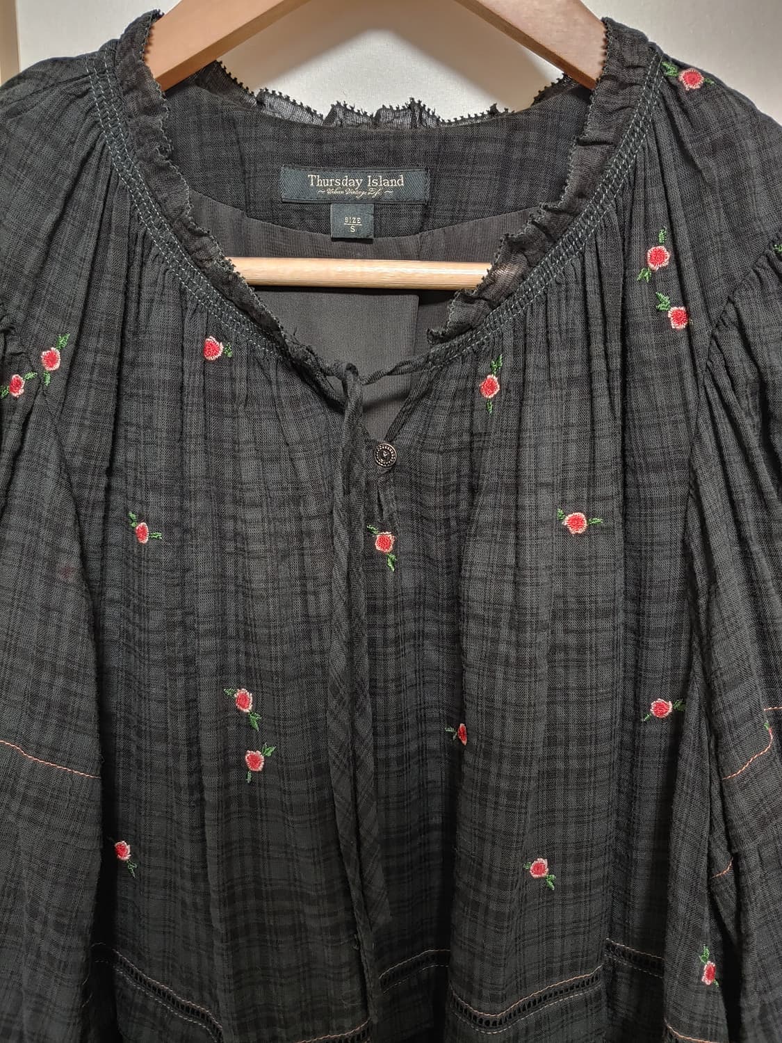 써스데이아일랜드 329000원 자수원피스 23년 상품이미지8