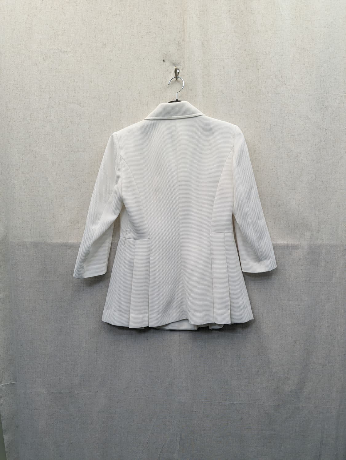 MOJO.S.PHINE 화이트 더블 버튼 자켓 상품이미지2