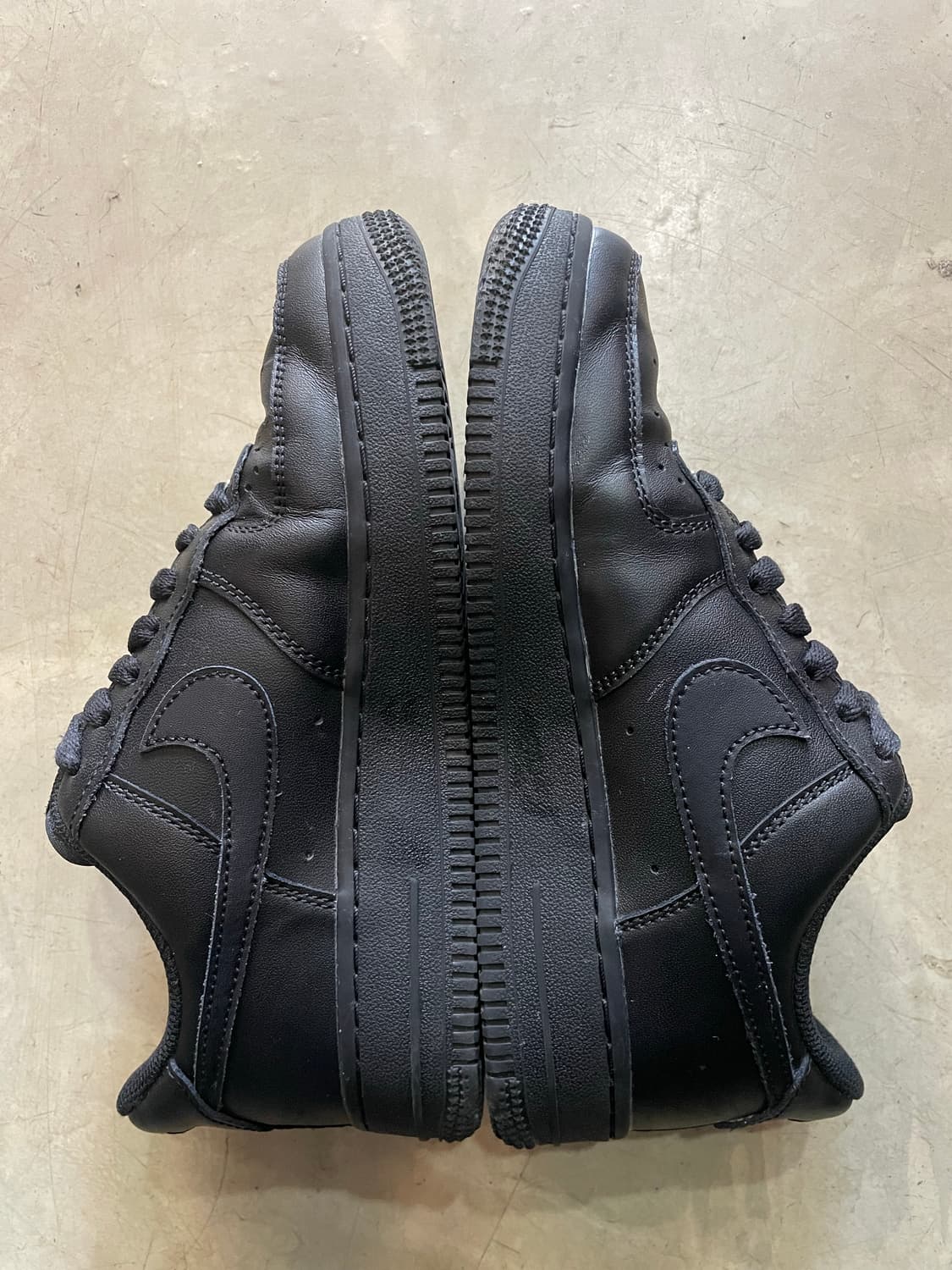 나이키 에어포스1 블랙 235 상품이미지3