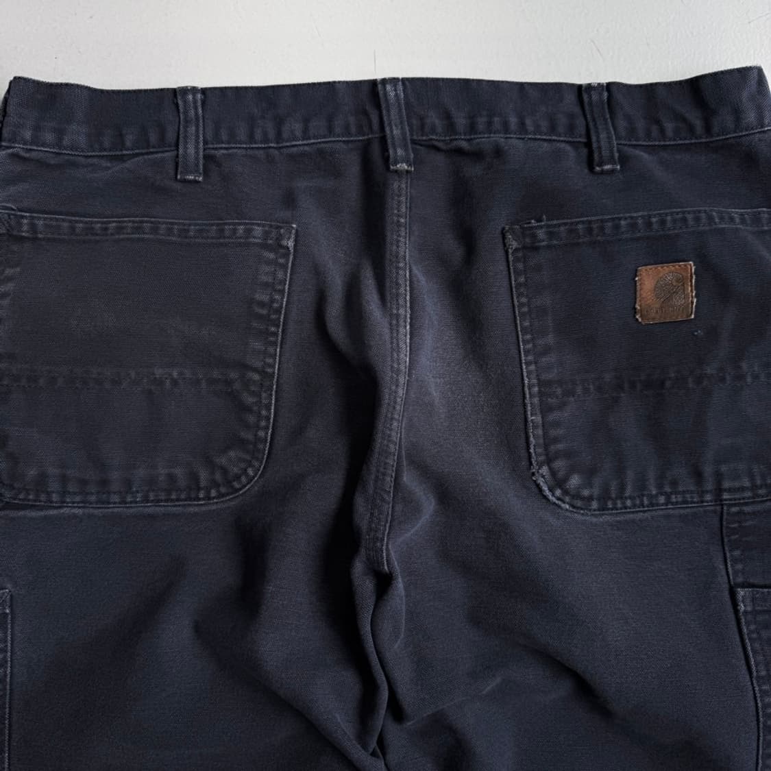 칼하트 OG 가죽패치 카펜터 덕캔버스 페이딩 와이드 워크팬츠 상품이미지6