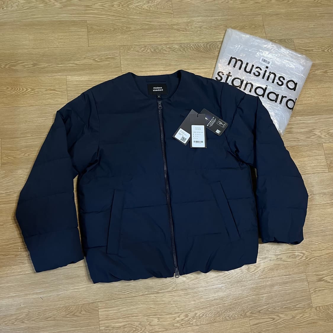 새상품s) 무신사스탠다드 데일리 푸퍼 칼라리스 패딩 재킷 네이비 상품이미지2