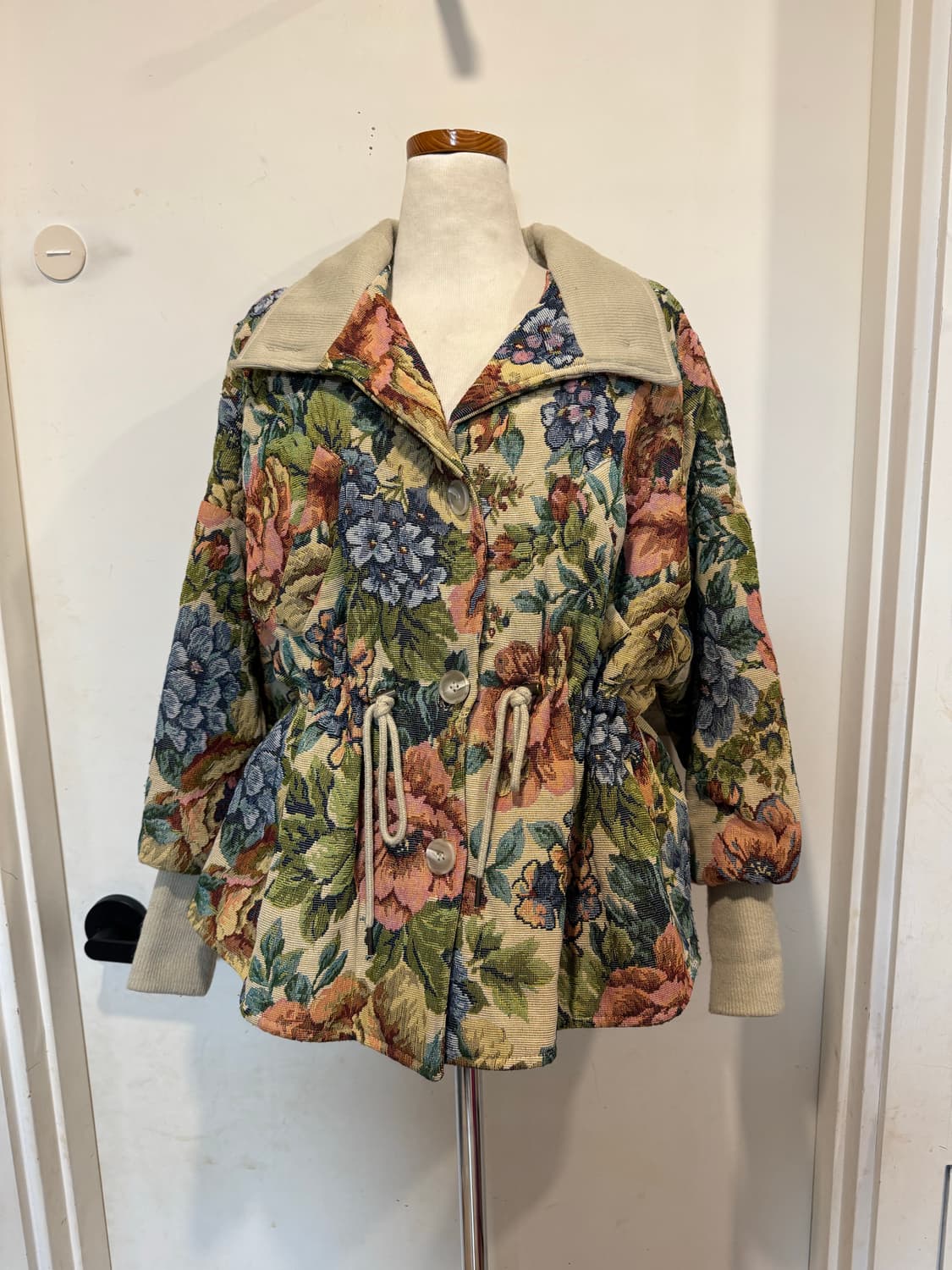 킴스부띠크 자카드 패딩 상품이미지2