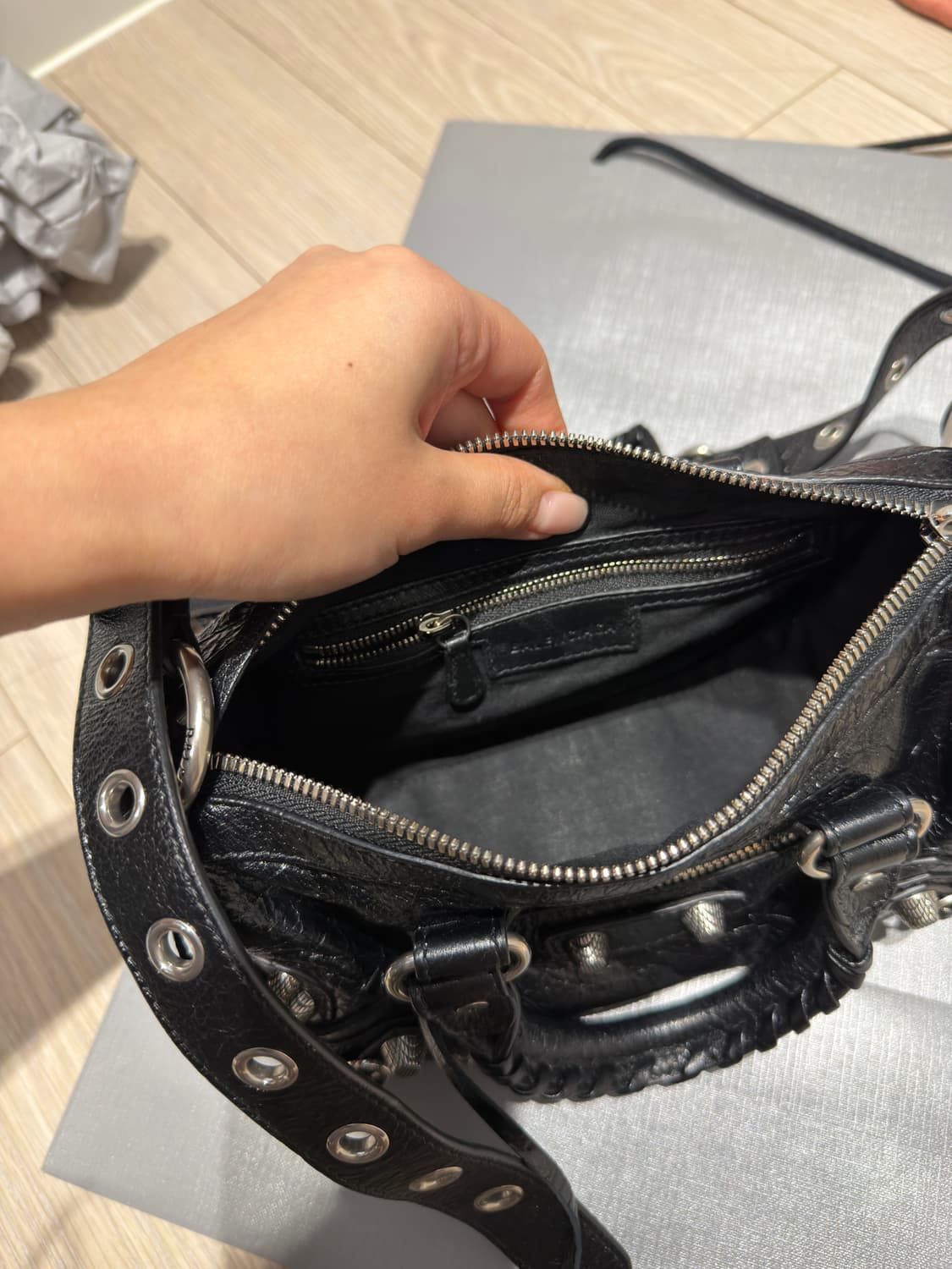 발렌시아가 블랙 네오카골 XS (상태 최고, 신세계영등포구매) 상품이미지6