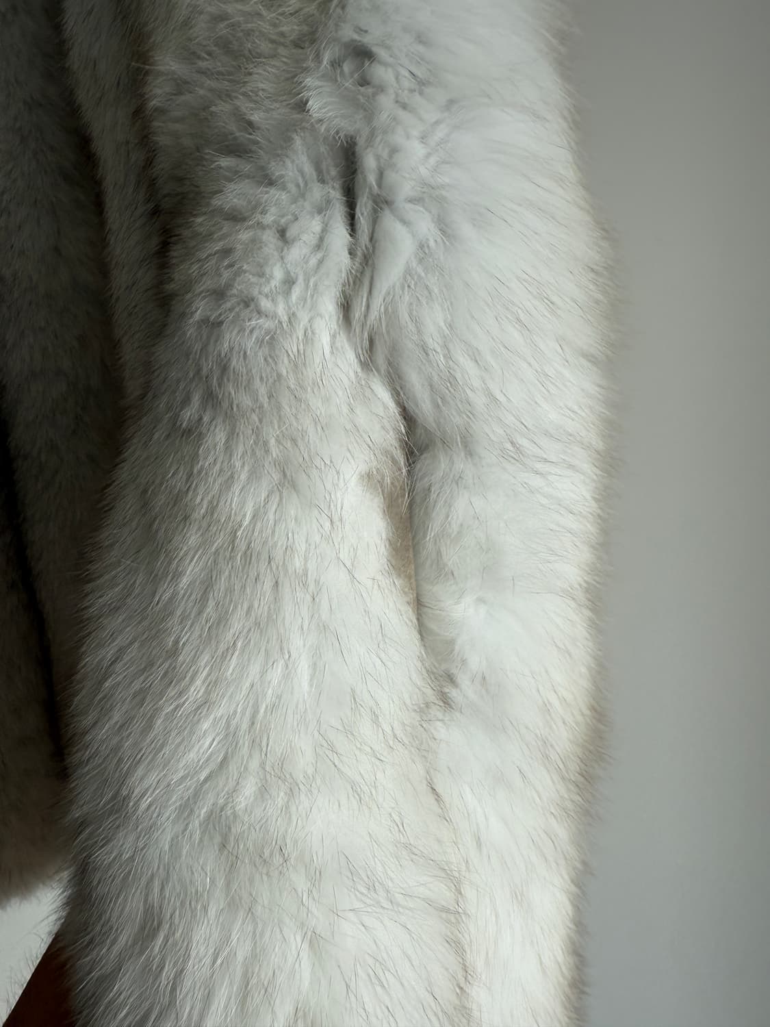 D.H fur DAEHO 리얼모피 오버 후드 베스트 상품이미지4