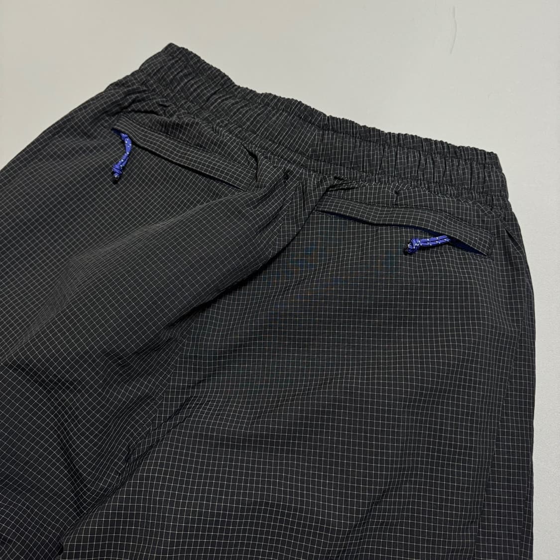 빔즈 X 퓨마(PUMA) 19fw 블랙 블루컬러 립스톱 스포츠 팬츠 상품이미지6